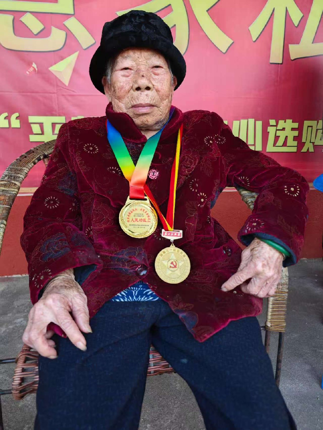烽火峥嵘的革命岁月 ——专访广东省湛江市百岁女游击队员余桂